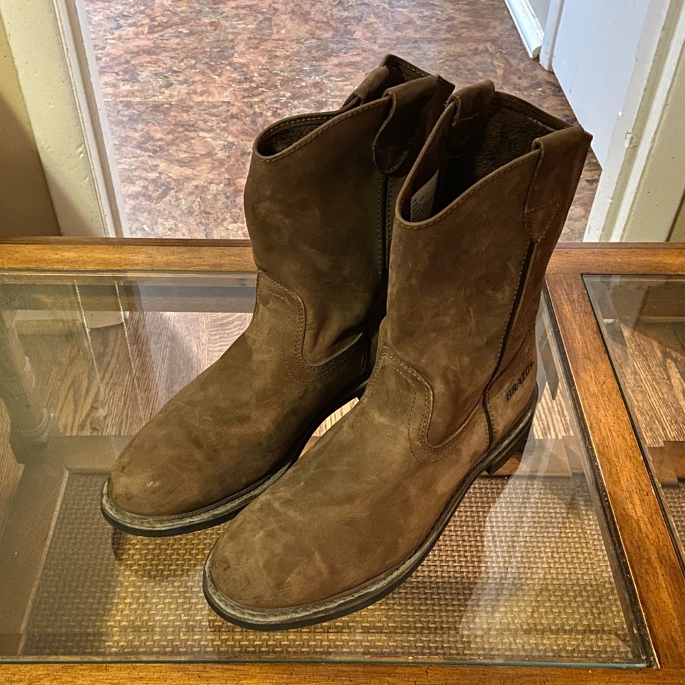 Bravos size 12M Boots